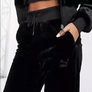 Puma Black Fur Jogger Sweatpants, Soft & Very Warm NWT Women’s Size Small